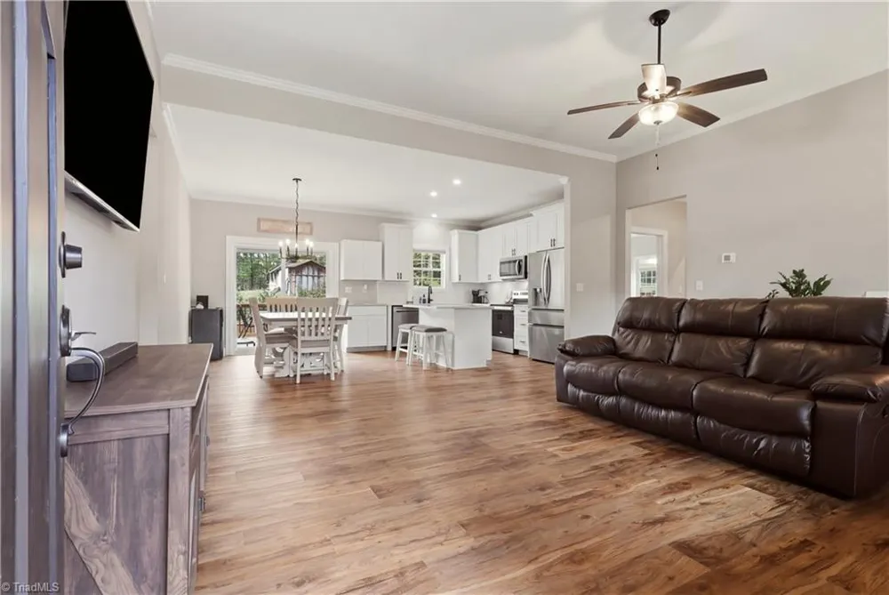 9630 Creek Farm Road Tobaccoville, NC 27050