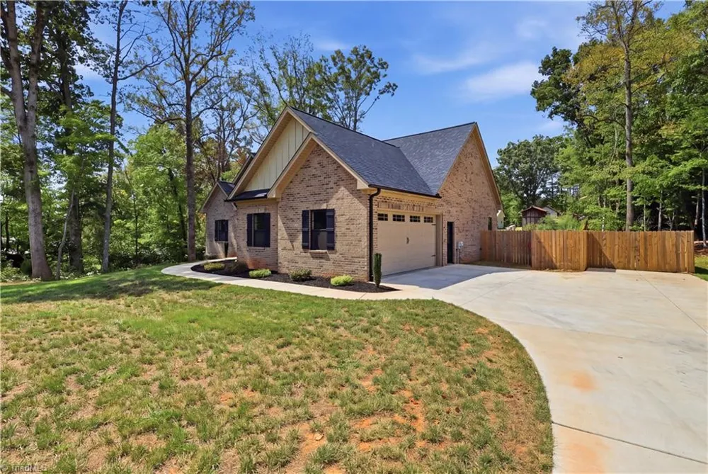 9630 Creek Farm Road Tobaccoville, NC 27050