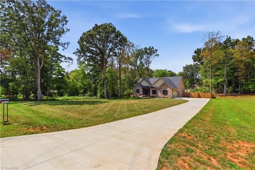 9630 Creek Farm Road Tobaccoville, NC 27050