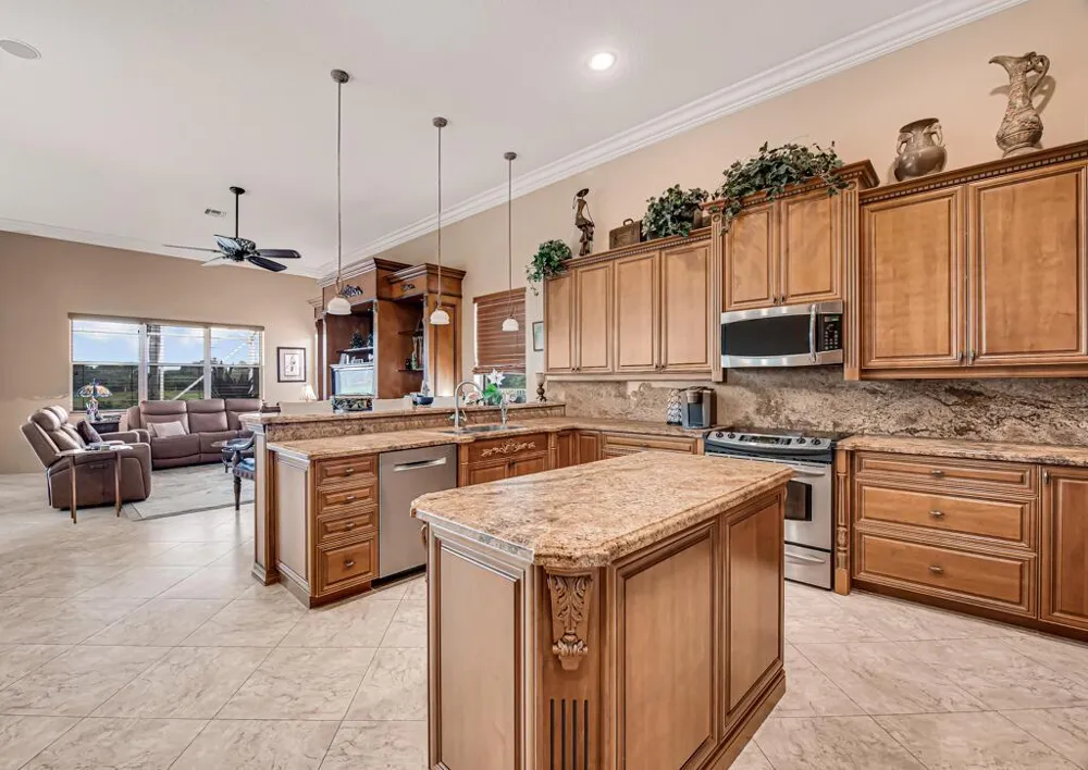 6525 MURANO WAY Lake Worth, FL 33467