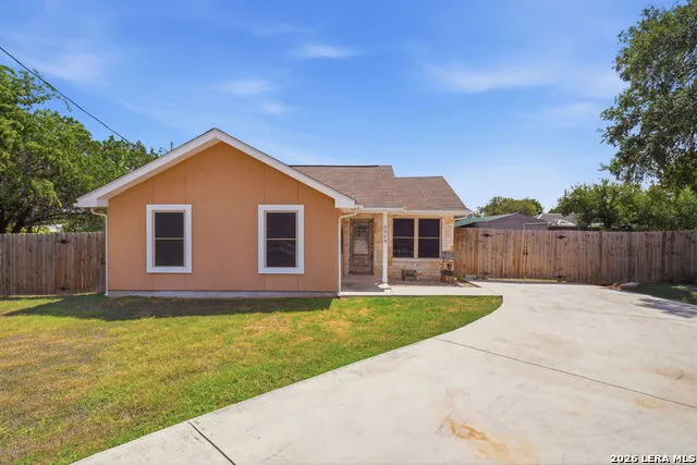 2058 BLUERIDGE DR Canyon Lake, TX 78133
