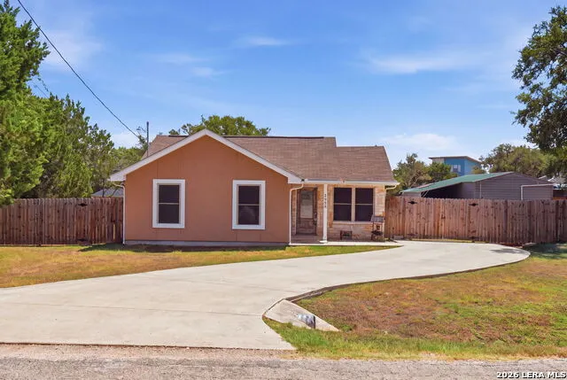 2058 BLUERIDGE DR Canyon Lake, TX 78133