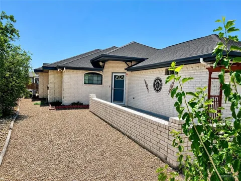 1006 Lake View Drive