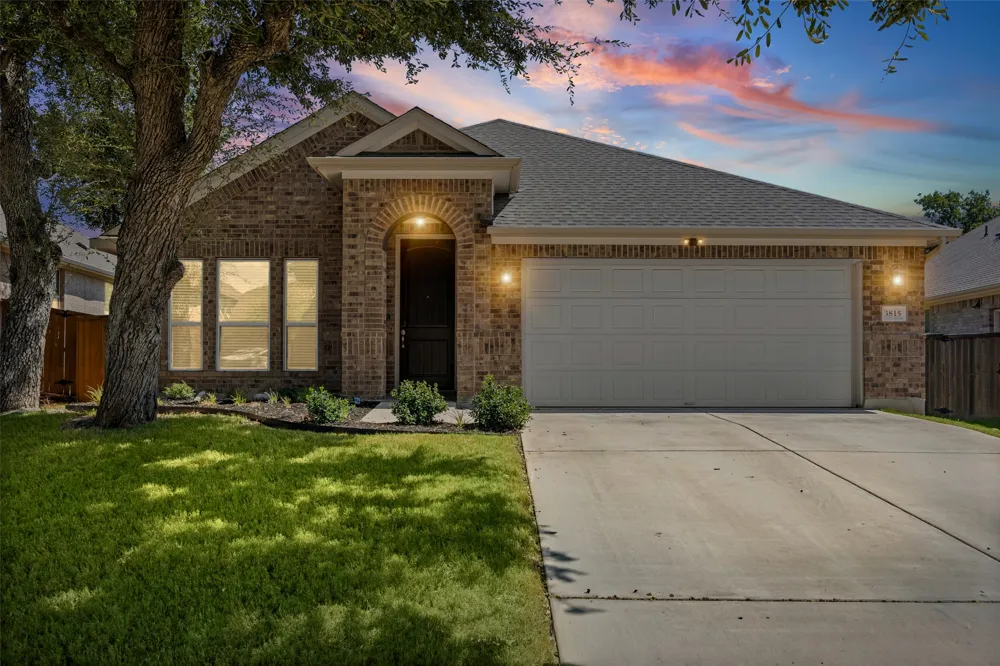 3815 Park Point Path Round Rock, TX 78681