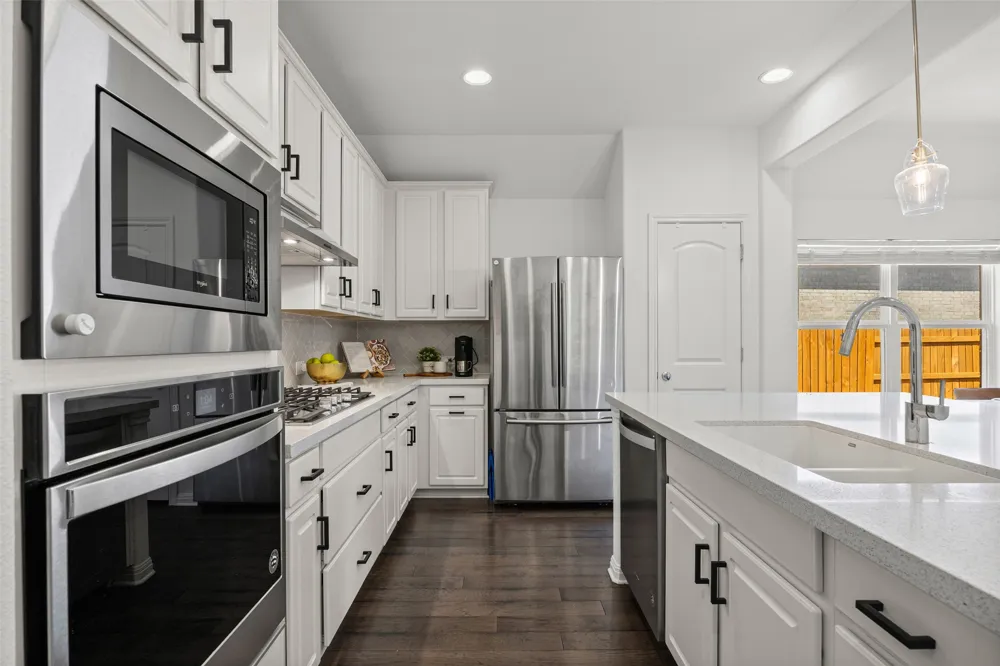 3815 Park Point Path Round Rock, TX 78681