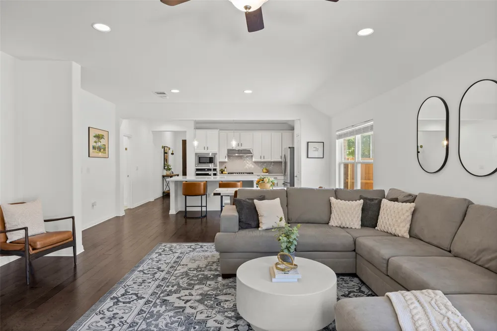 3815 Park Point Path Round Rock, TX 78681