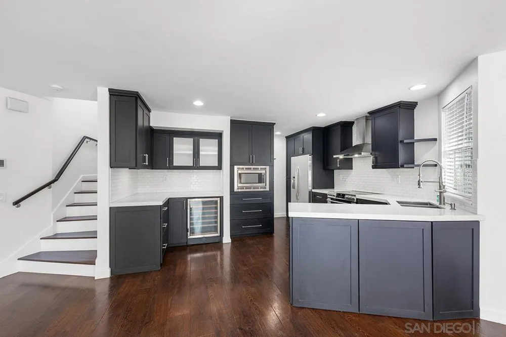 6645 Canyon Rim Row #200 San Diego, CA 92111