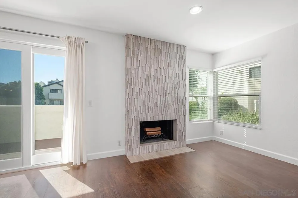 6645 Canyon Rim Row #200 San Diego, CA 92111