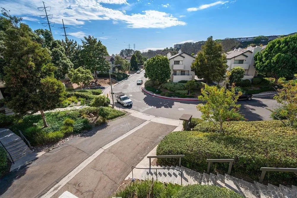 6645 Canyon Rim Row #200 San Diego, CA 92111