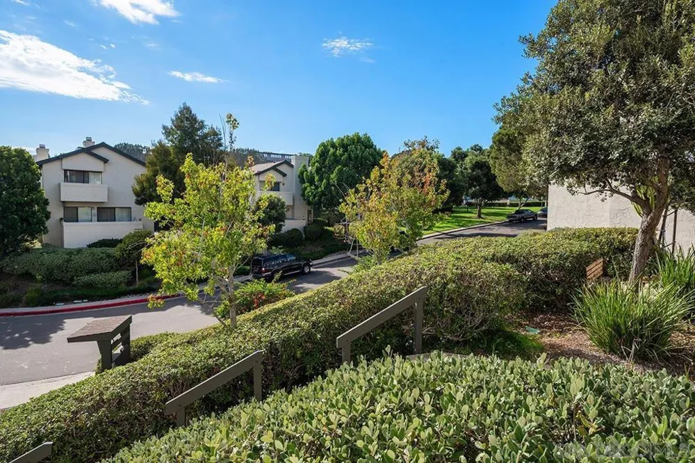 6645 Canyon Rim Row #200 San Diego, CA 92111