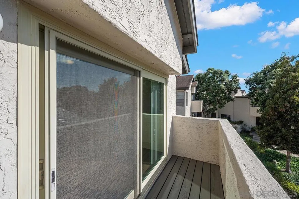 6645 Canyon Rim Row #200 San Diego, CA 92111