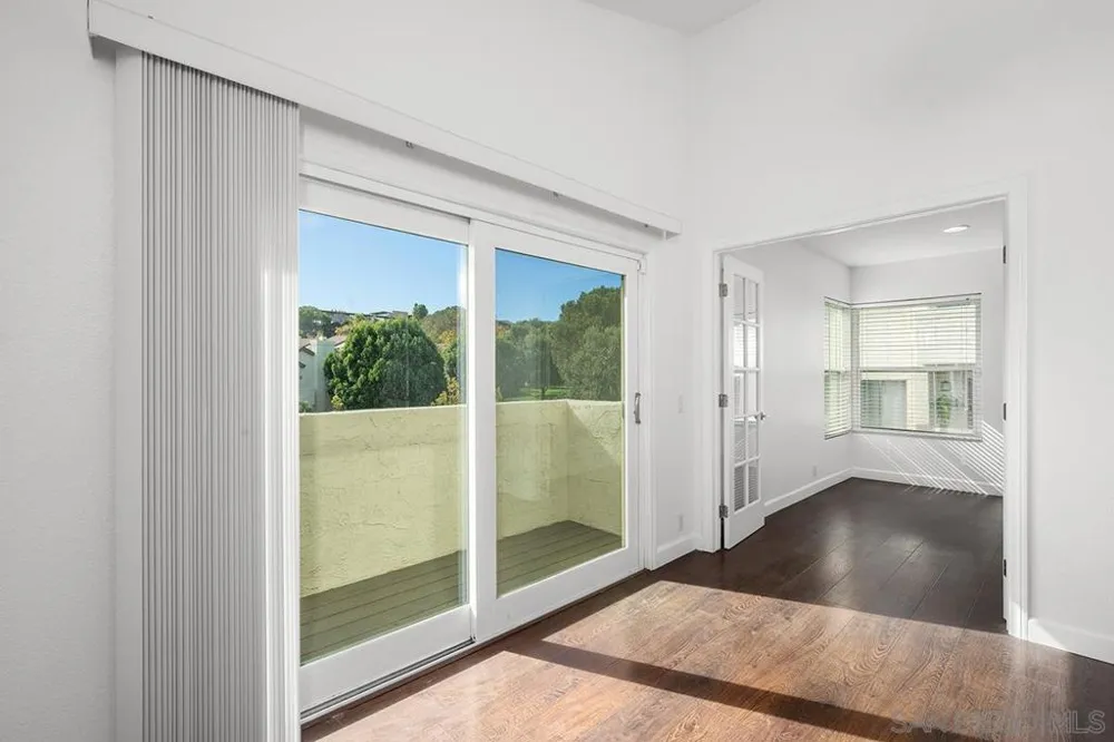 6645 Canyon Rim Row #200 San Diego, CA 92111