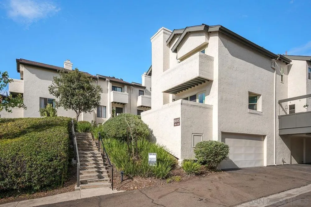 6645 Canyon Rim Row #200 San Diego, CA 92111