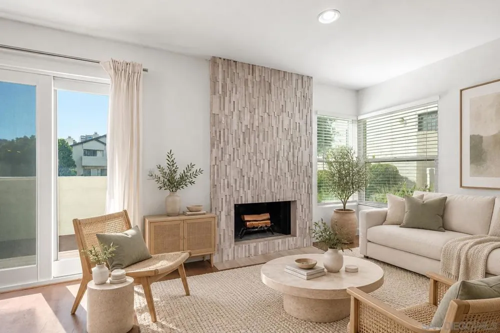 6645 Canyon Rim Row #200 San Diego, CA 92111