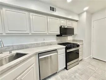 44 Mission Court Lake Forest, CA 92610