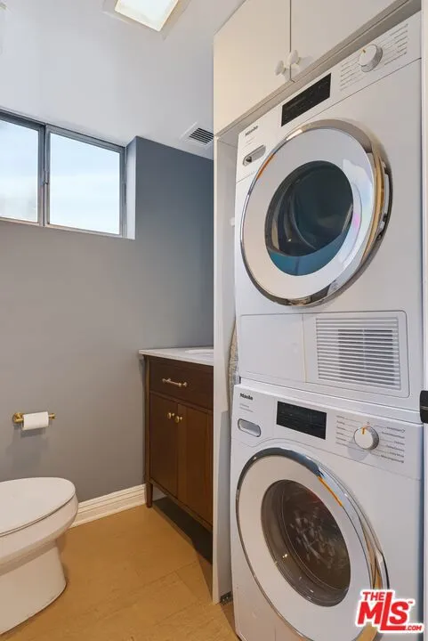 7309 Franklin Avenue #306 Los Angeles, CA 90046