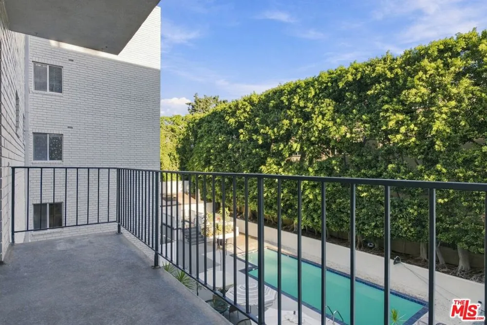 7309 Franklin Avenue #306 Los Angeles, CA 90046