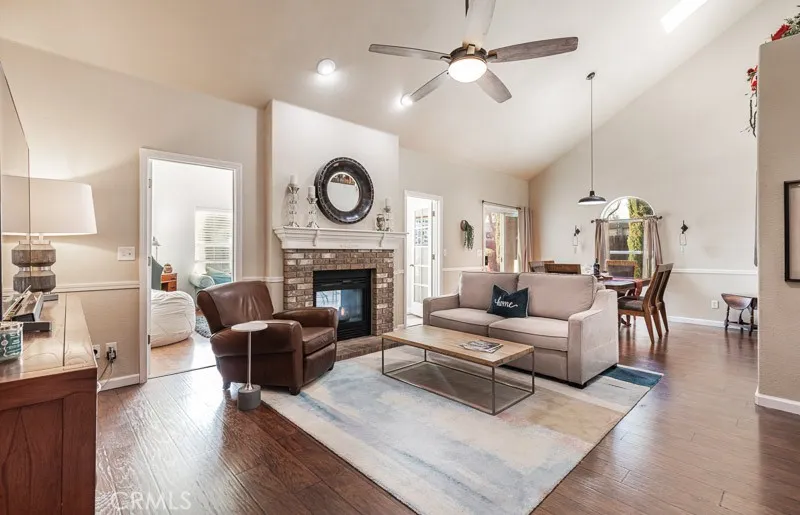 2757 E Jon Fresno, CA 93720