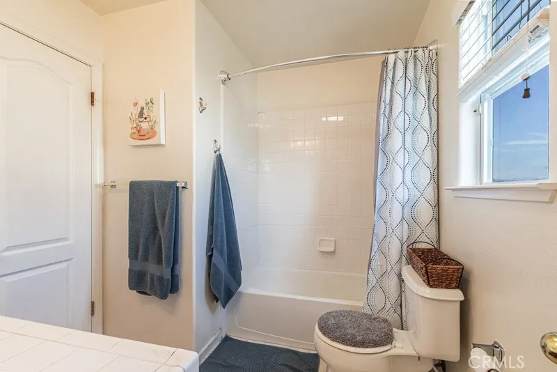 2757 E Jon Fresno, CA 93720