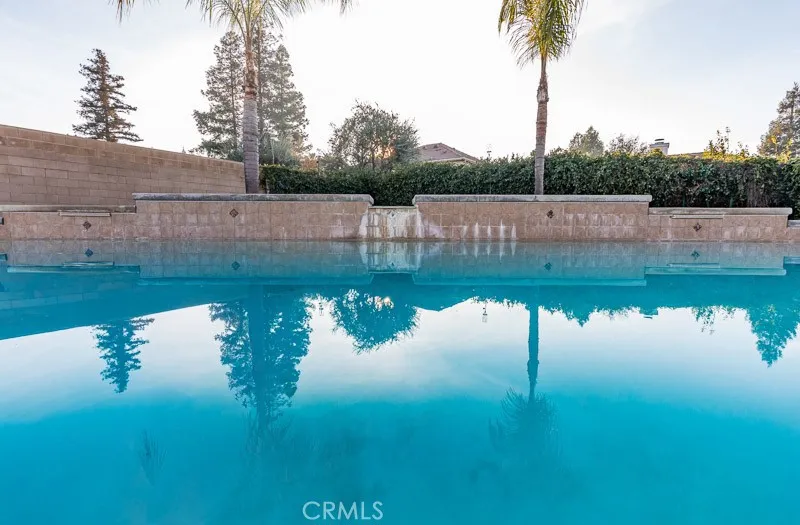 2757 E Jon Fresno, CA 93720