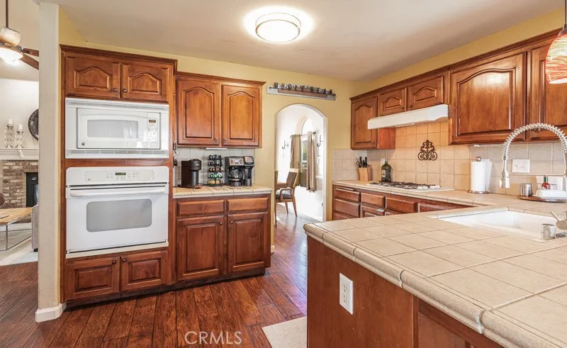 2757 E Jon Fresno, CA 93720
