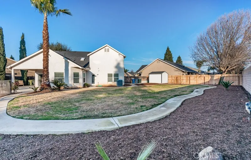 2757 E Jon Fresno, CA 93720