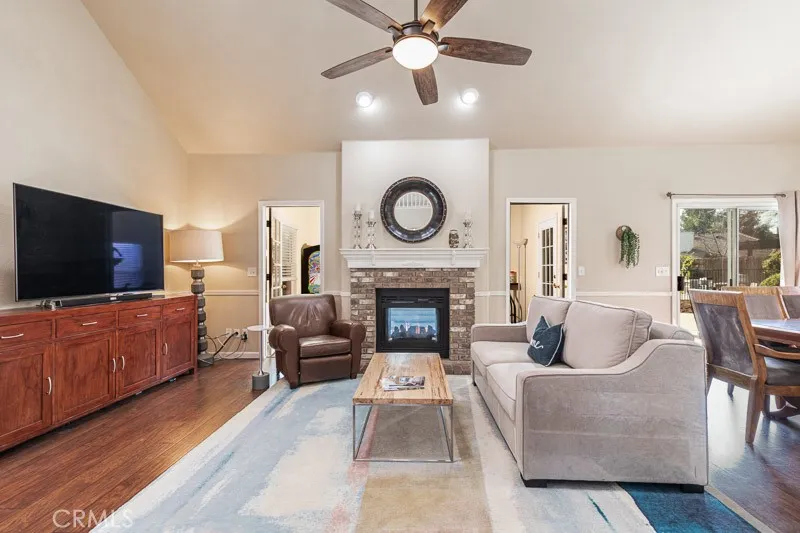2757 E Jon Fresno, CA 93720