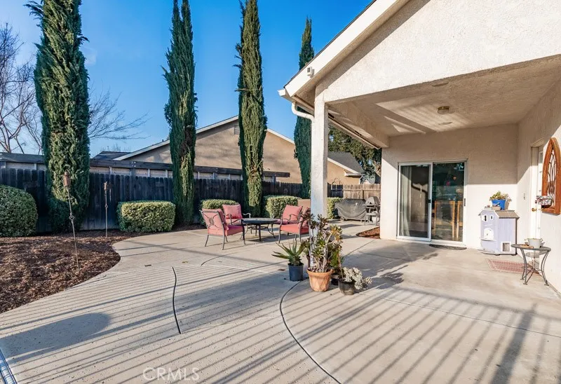 2757 E Jon Fresno, CA 93720