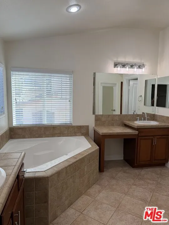 31407 Shadow Ridge Drive Menifee, CA 92584