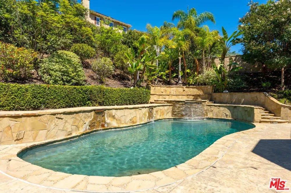 4567 Via Mariano Thousand Oaks, CA 91320