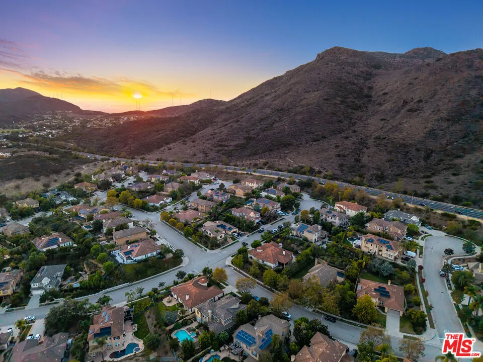4567 Via Mariano Thousand Oaks, CA 91320