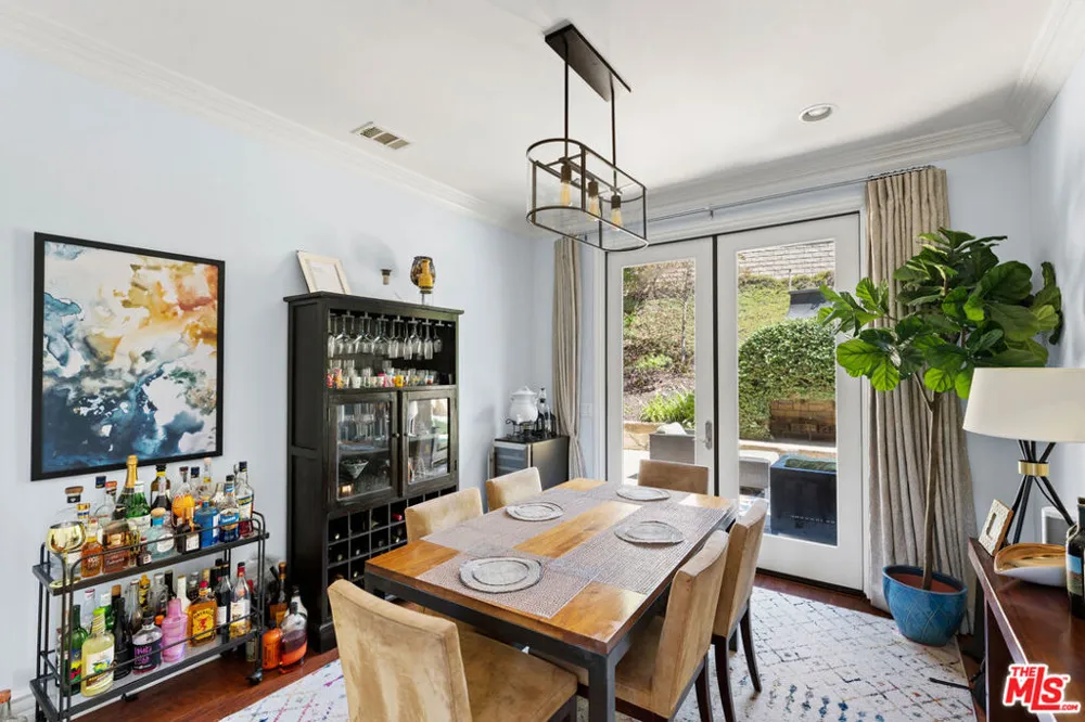 4567 Via Mariano Thousand Oaks, CA 91320