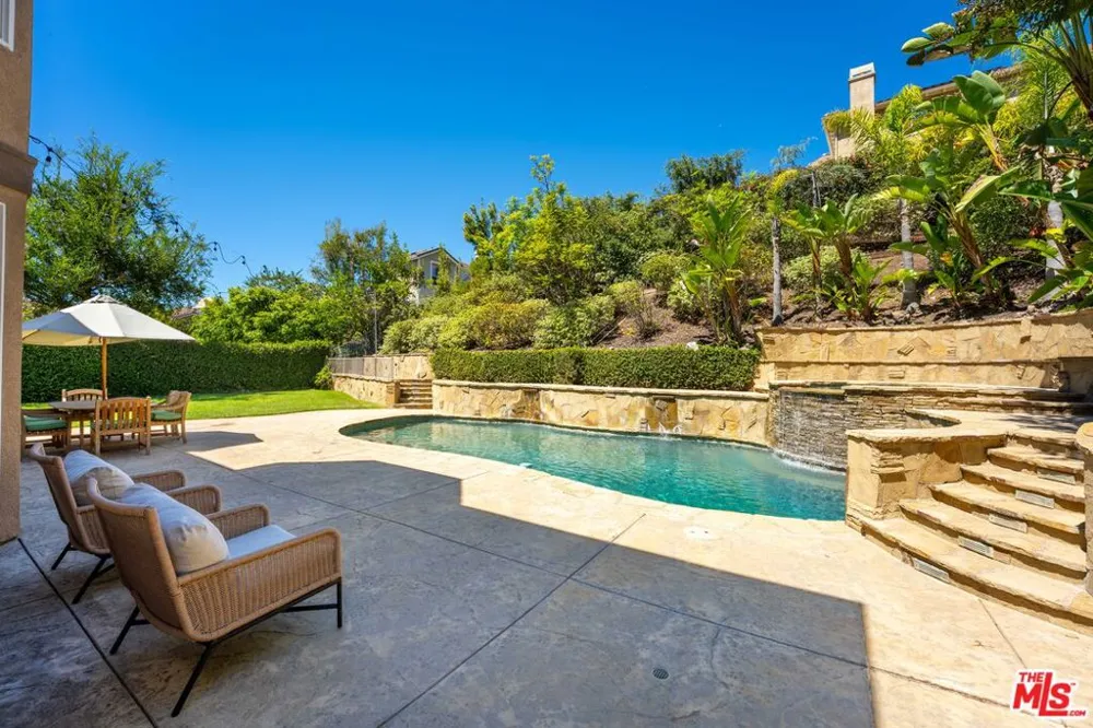 4567 Via Mariano Thousand Oaks, CA 91320
