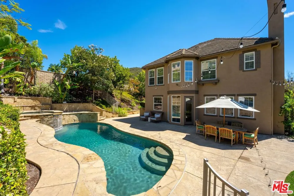 4567 Via Mariano Thousand Oaks, CA 91320