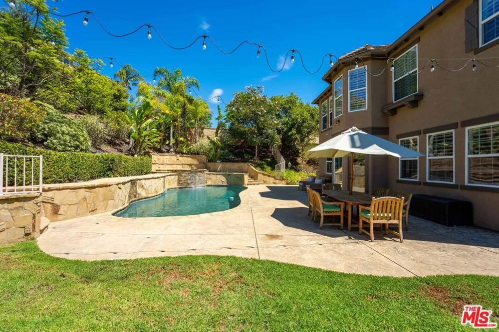 4567 Via Mariano Thousand Oaks, CA 91320