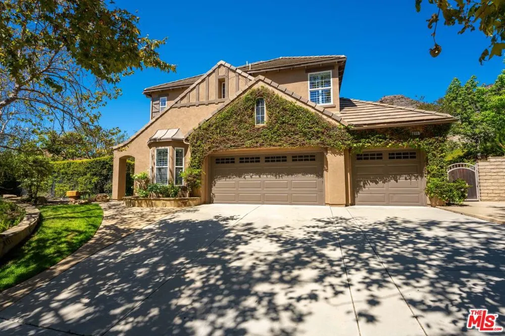 4567 Via Mariano Thousand Oaks, CA 91320
