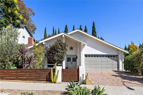 31142 Calle Entradero