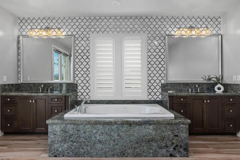 4721 BORDEN COURT Carlsbad, CA 92010