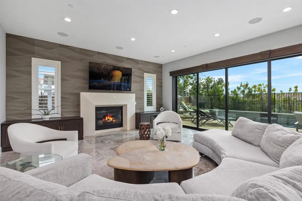 4721 BORDEN COURT Carlsbad, CA 92010