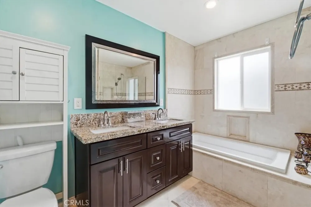 228 W Hacienda Corona, CA 92882