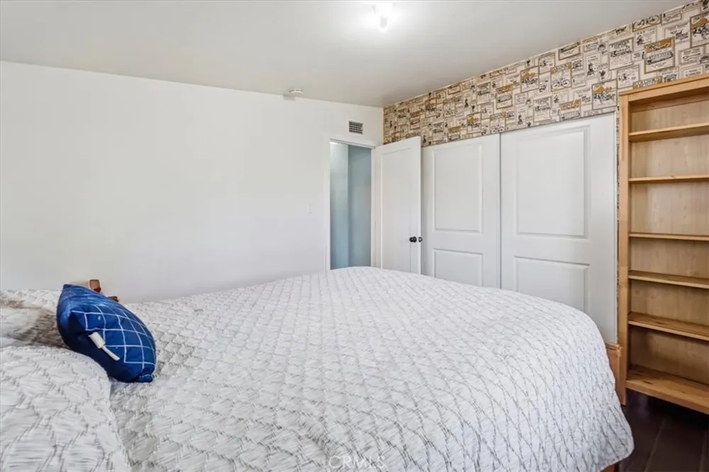 228 W Hacienda Corona, CA 92882