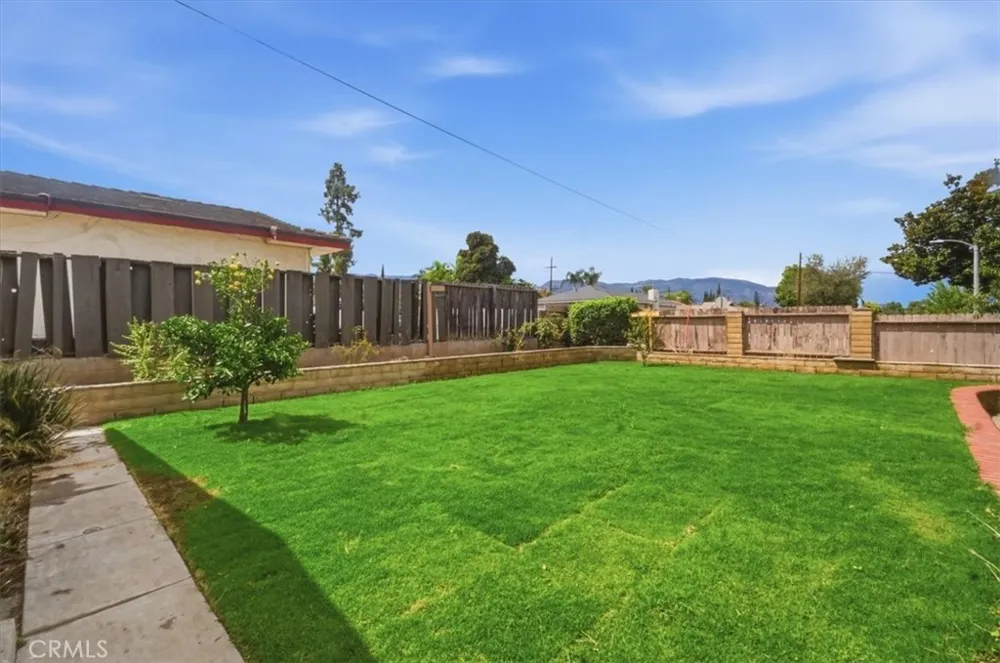 228 W Hacienda Corona, CA 92882