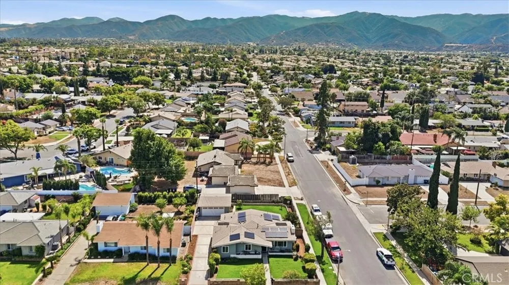 228 W Hacienda Corona, CA 92882