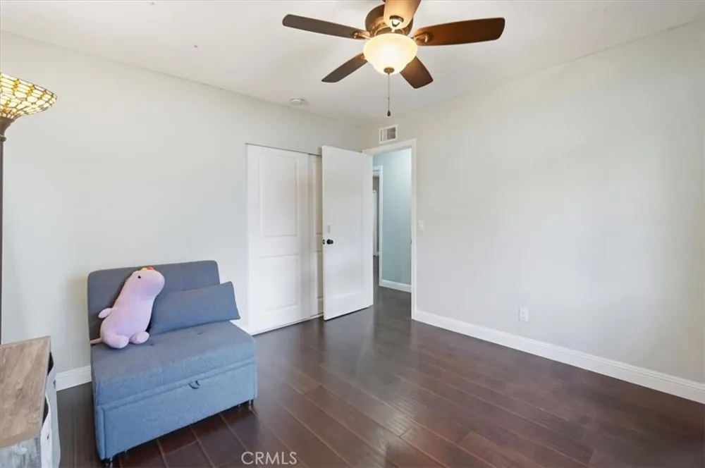 228 W Hacienda Corona, CA 92882
