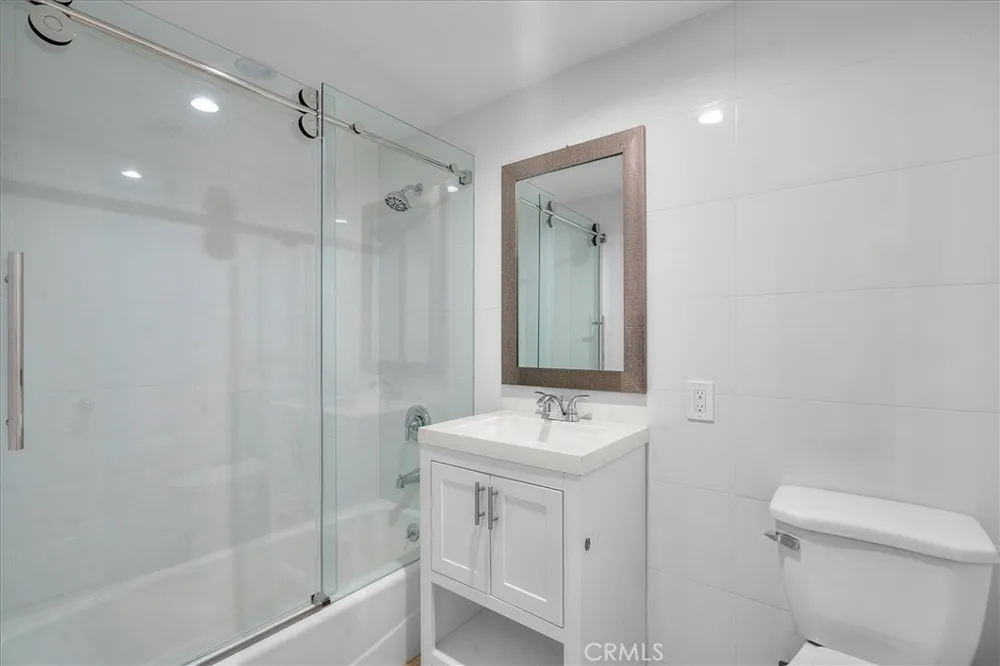 969 Hilgard Avenue #1006 Los Angeles, CA 90024