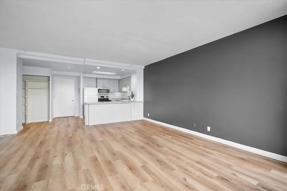 969 Hilgard Avenue #1006 Los Angeles, CA 90024