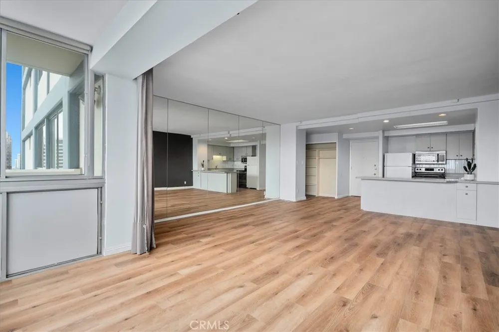 969 Hilgard Avenue #1006 Los Angeles, CA 90024