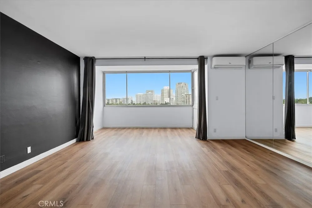969 Hilgard Avenue #1006 Los Angeles, CA 90024