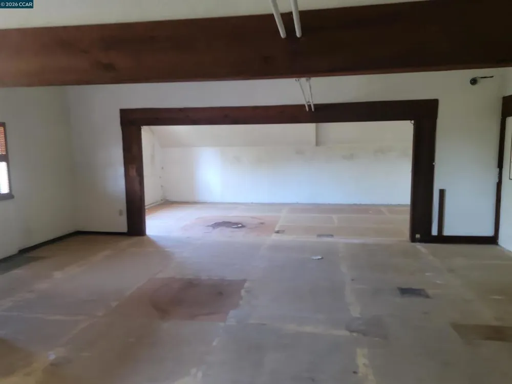 425 Appian Way El Sobrante, CA 94803