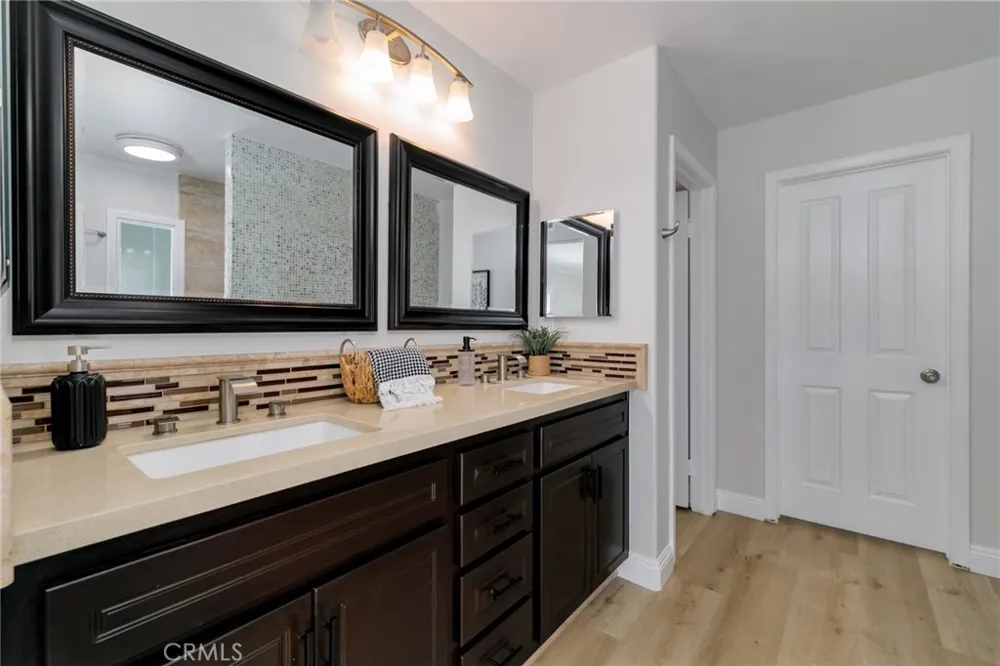 85 Quail Cyn Irvine, CA 92618